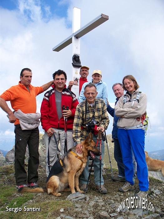 13 Foto di gruppo in vetta alla Cima Piazzotti.JPG